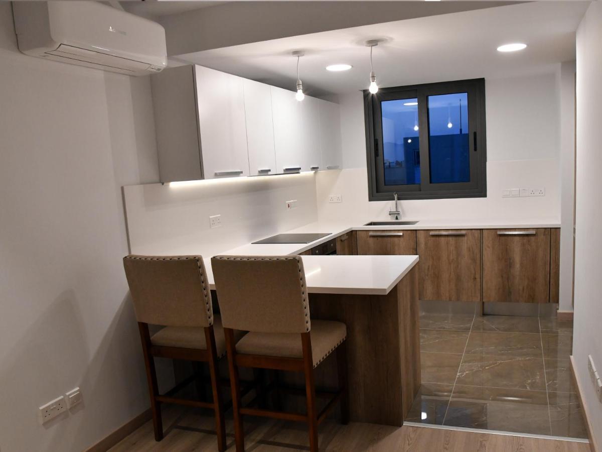 Aparthotel Baz Tower Nikozja Zewnętrze zdjęcie